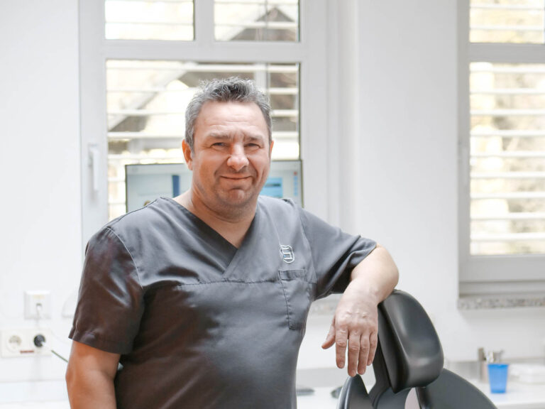 Zahn-Implantatzentrum-strahinovic-2